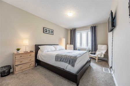 For Lease - 6 Crossbridge Avenue, Kitchener, Ontario - Photo 5