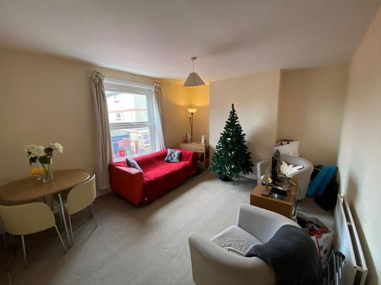 4 bedroom terraced house to rent - Photo 1