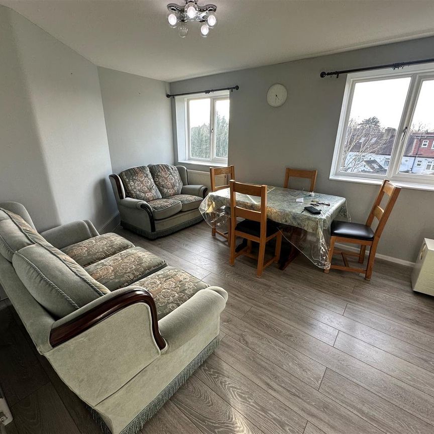 Friern Barnet Lane, N20 0NJ, London - Photo 1