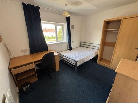 102 Alan Moss Road - Engineering Side & Parking Loughborough - Photo 3