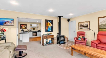 Comfort, Character & Classic Wanaka Charm - Photo 3