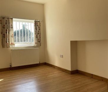 2 bedroom semi-detached house to rent - Photo 6