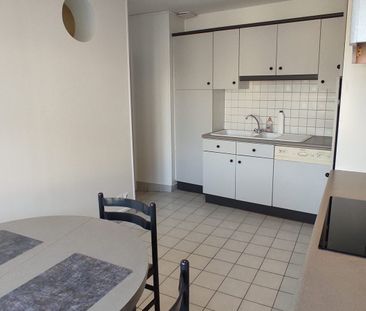 Location Appartement 3 pièces 99m² ARGENTON SUR CREUSE 36200 - Photo 2