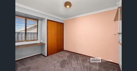 BEAUTIFUL FAMILY HOME - Photo 5