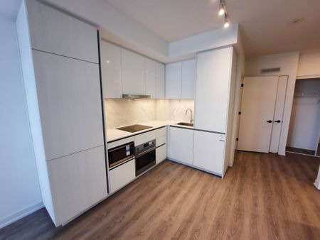 For Lease - 8 Interchange Way Unit# 1815, Vaughan, Ontario - Photo 3