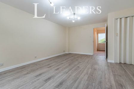 2 bedroom house to rent Eastbourne Avenue, Stevenage, Hertfordshire, SG1 - Photo 3