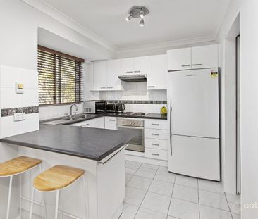 Light-Filled Coastal Retreat in a Secure Complex - Photo 5