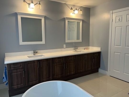 For Lease - 341 Tower Hill Road, Richmond Hill, Ontario - Photo 1