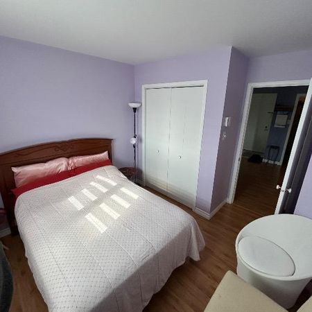 3-1/2 condo entièrement meublé et chauffé - Photo 3