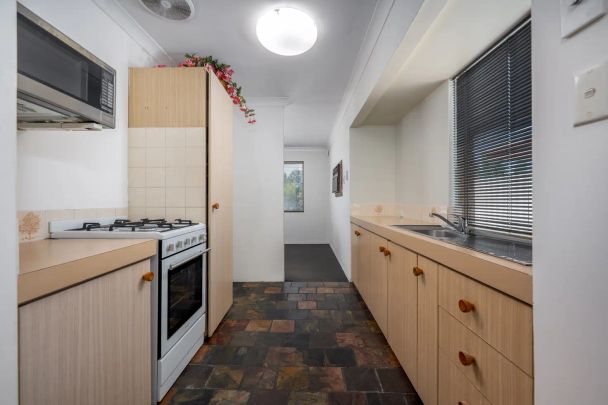 28 Broadwater Gardens, South Lake WA 6164 - Photo 1