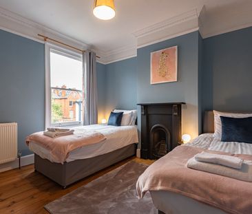 2 Bed Terraced House, Donnington Gardens, RG1 - Photo 4