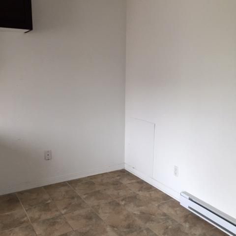 À VOIR 3 1/2 rénové appartement près métro Concorde - Photo 1