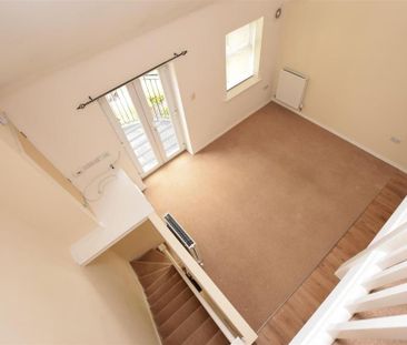 1 bedroom mews to rent - Photo 1