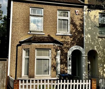 4 Bed End Terrace, Selhurst New Road, SE25 - Photo 4