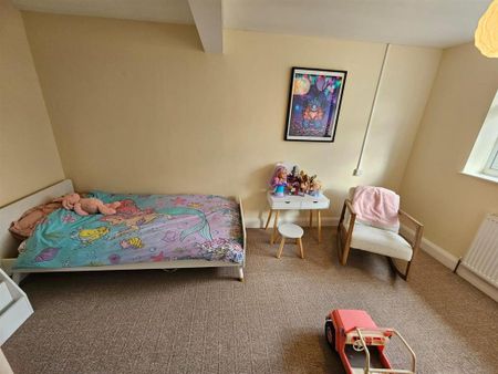 5 bedroom detached house to rent - Photo 5