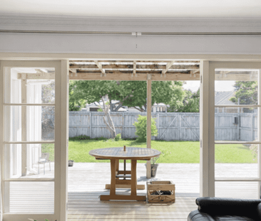 3 Bedroom House with a Workshop - Photo 2