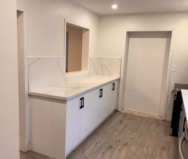 For Lease - 1379 Freeport Drive, Mississauga, Ontario - Photo 4