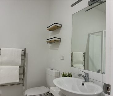 Charming Townhouse in Bayview - Photo 1