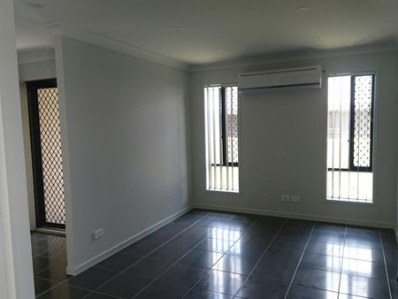 2 / 11A Allawah Street - Photo 4
