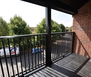 Studio to rent - Photo 2