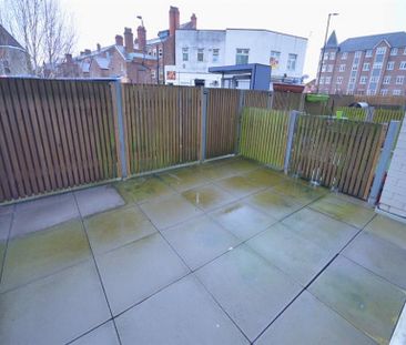 3 Bedroom Apartment To Let - Photo 4