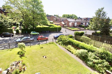1 bed Flat in Rosebank House 217 Belle Vue Road, Leeds, LS3 1HG - Photo 2