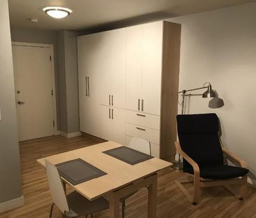 Loft entièrement meublé à louer Vieux-Québec avril 2026 - Photo 2