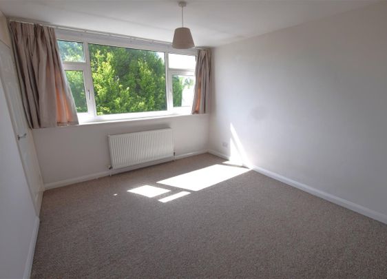 2 bedroom flat - duplex to rent - Photo 1