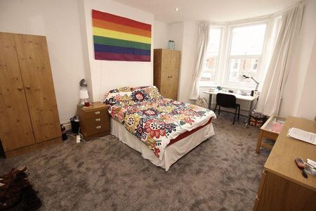 5 bedroom maisonette to rent - Photo 4