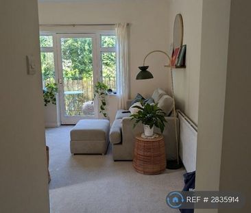 2 bedroom flat to rent - Photo 1