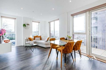 St. Ives Road, Maidenhead, Berkshire, SL6 - Photo 2