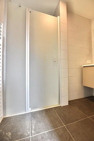 instapklaar appartement met 1 slpk vooor 695 EUR/mnd - Photo 3