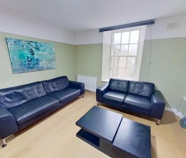 5 bedroom flat to rent - Photo 1