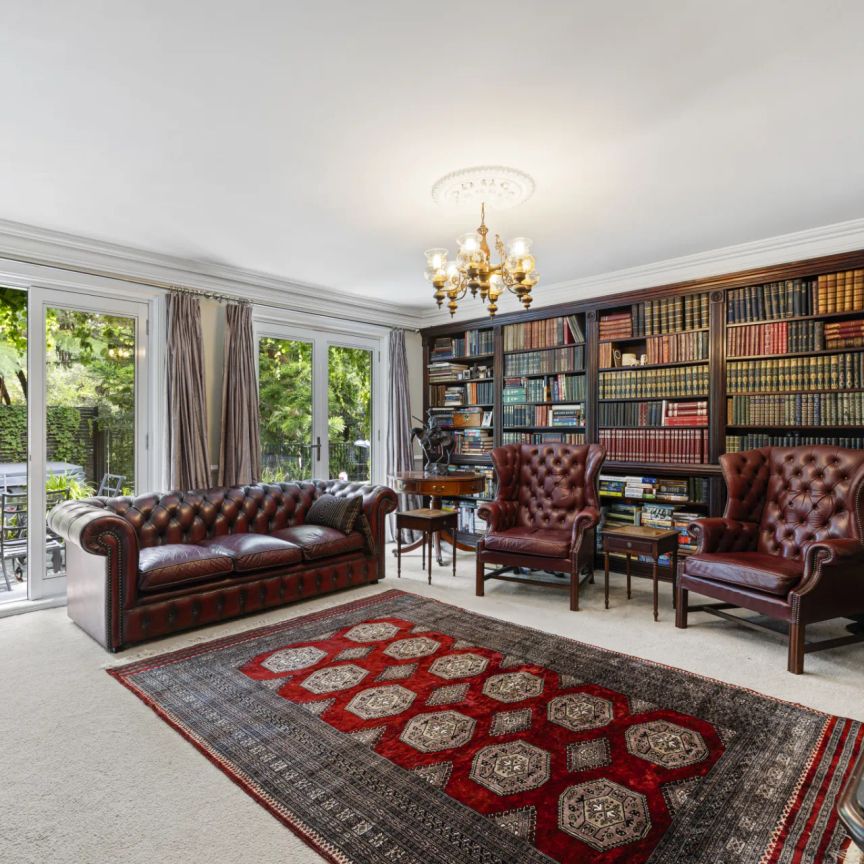 Furnished Elegant Country Manor with Pool - Photo 1