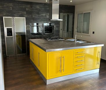 Location Maison 5 pièces 139m² - Photo 3