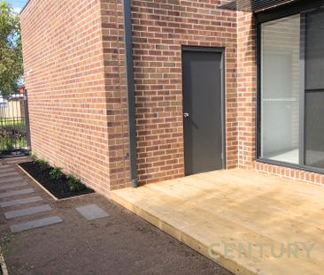 Spacious & Stylish Living in Prime Dandenong Location - Photo 2