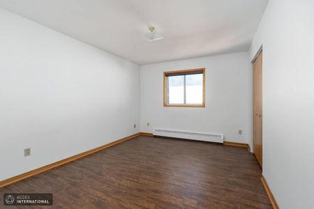 House for rent in Côte-Des-Neiges | Semi-furnished duplex - Photo 4
