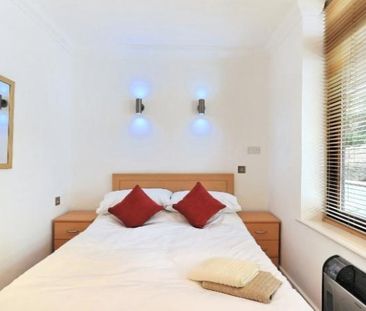 Jacana Court, London, E1W - Photo 3