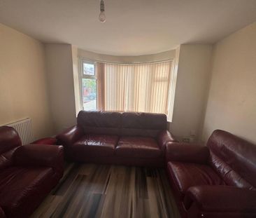 3 bedroom terraced house to rent - Photo 1