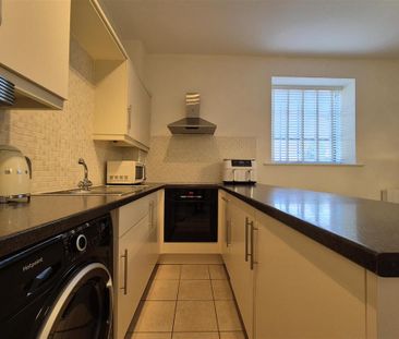 2 bedroom apartment to rent - Photo 5