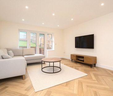 3 bed End Terrace House for rent - Photo 2