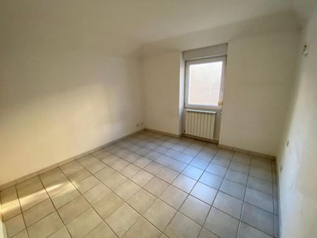 Location Appartement 2 pièces 57m² ST AMBROIX 30500 - Photo 2