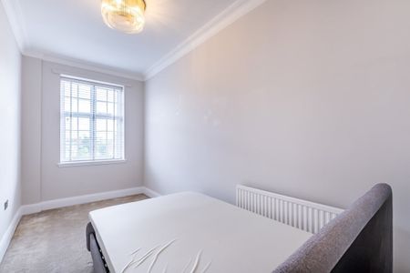 4 bedroom flat to rent - Photo 5