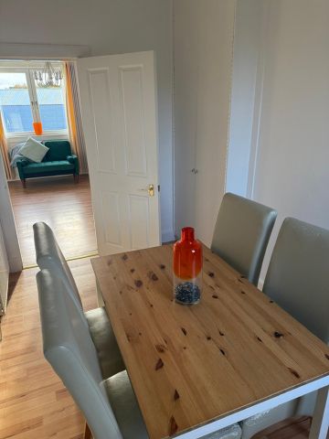 4 Bed Maisonette, Parkhead Drive, EH11 - Photo 2