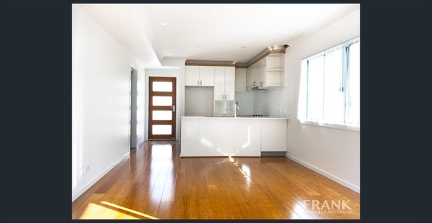 Unfurnished Perfect Townhouse for small Family - Photo 1