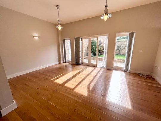 The Strand, Ryde - Photo 1