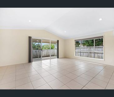 Comfortable Family Living in a Convenient Ormeau Location - Photo 1