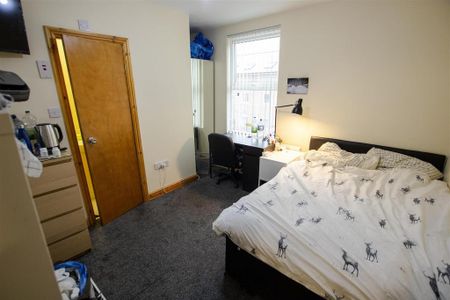 6 bedroom house to rent - Photo 5