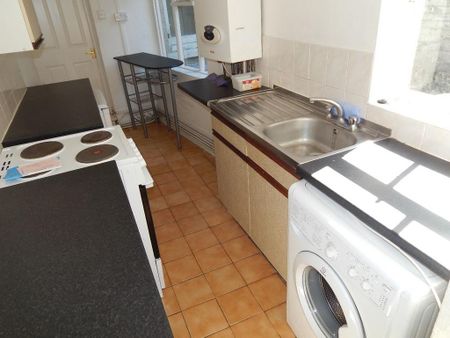 1 bedroom flat to rent - Photo 5