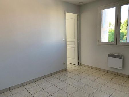 Location Appartement 3 pièces 71m² AUBENAS 07200 - Photo 5